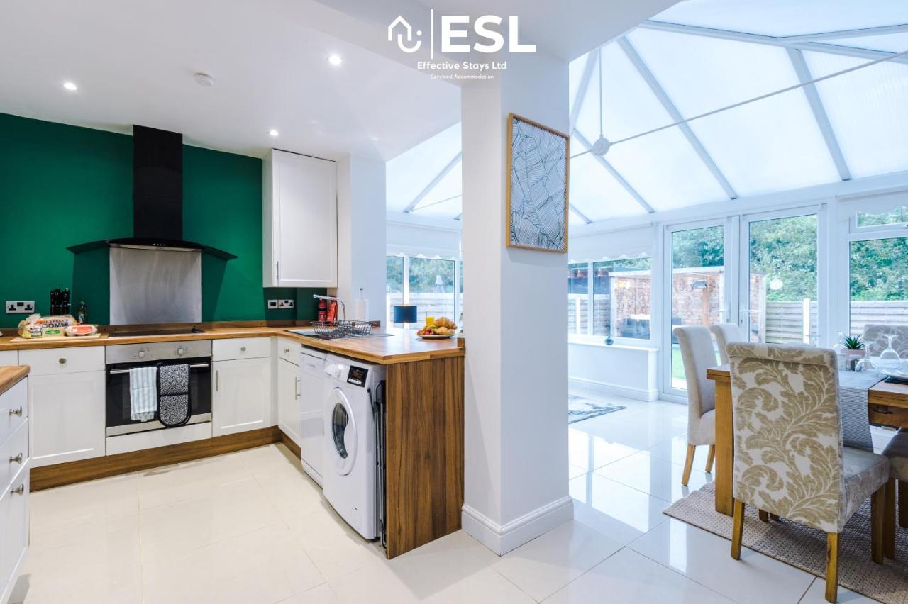 Open Plan - 3 Bedroom House - Garden And Outdoor Seating - Driveway Parking - Short Drive To City Centre Saughall Eksteriør billede