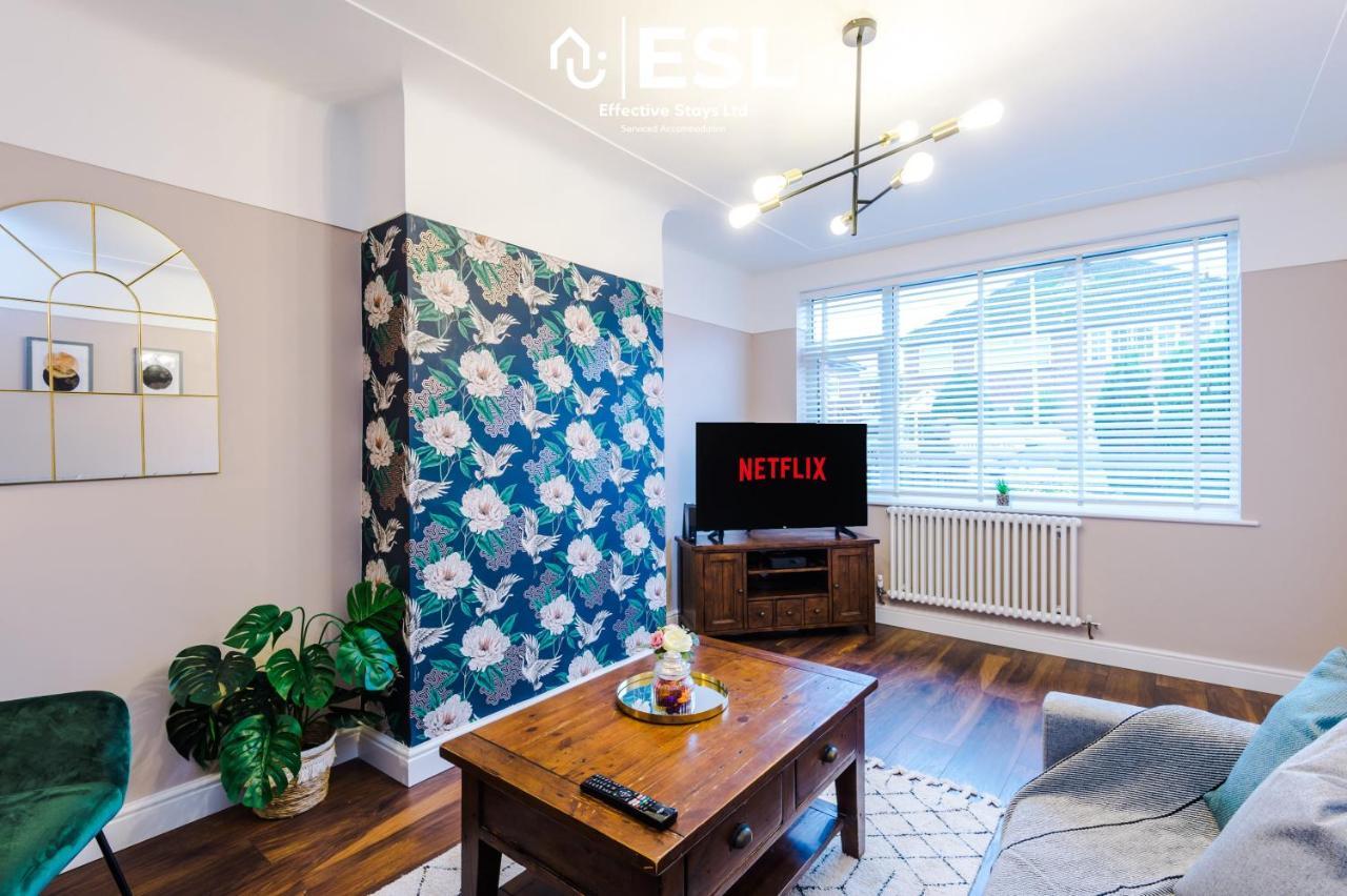 Open Plan - 3 Bedroom House - Garden And Outdoor Seating - Driveway Parking - Short Drive To City Centre Saughall Eksteriør billede