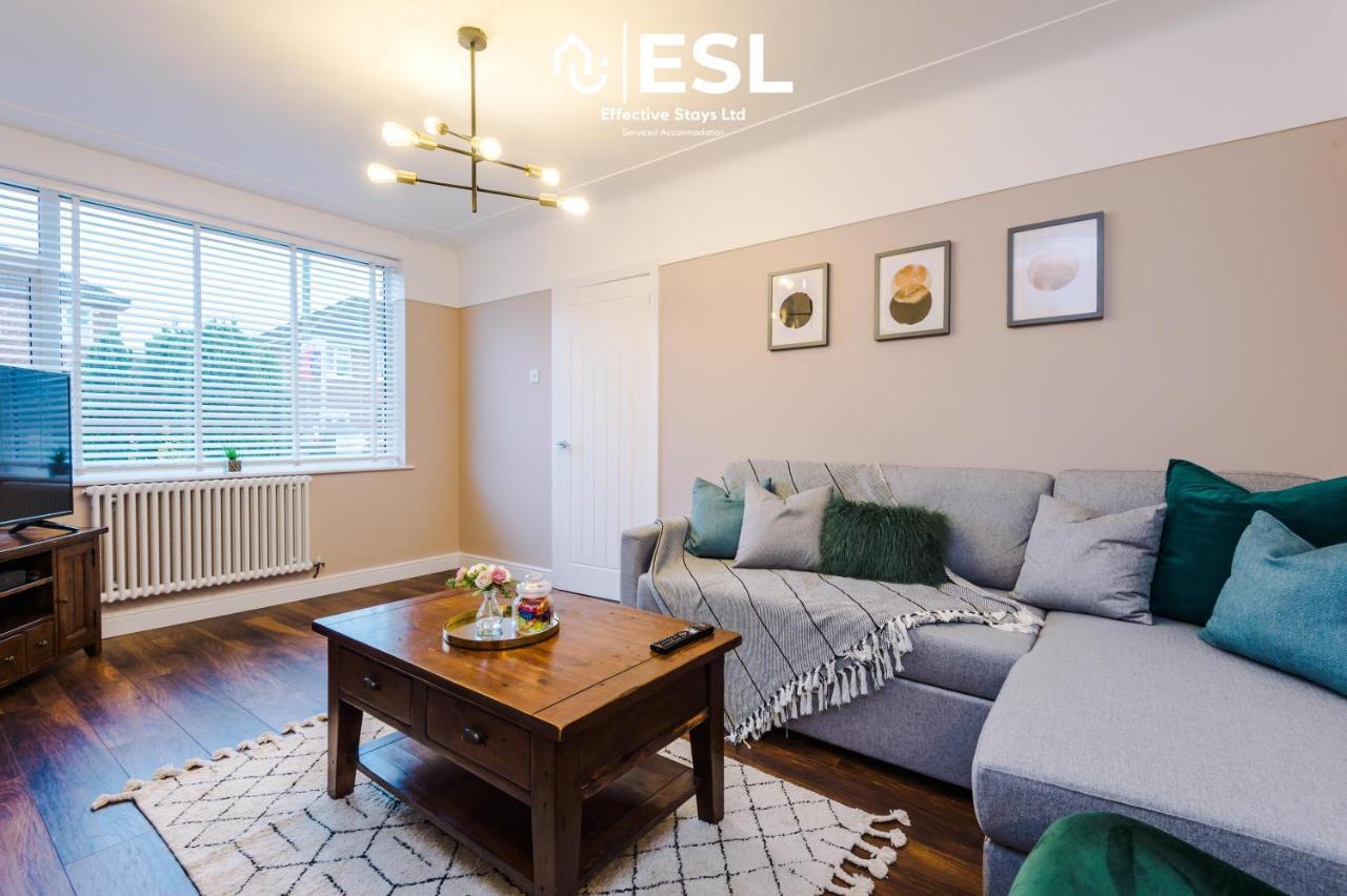 Open Plan - 3 Bedroom House - Garden And Outdoor Seating - Driveway Parking - Short Drive To City Centre Saughall Eksteriør billede