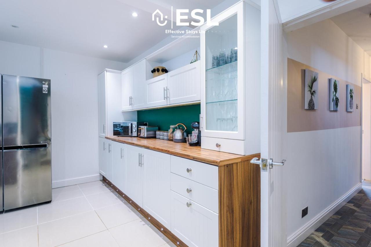 Open Plan - 3 Bedroom House - Garden And Outdoor Seating - Driveway Parking - Short Drive To City Centre Saughall Eksteriør billede
