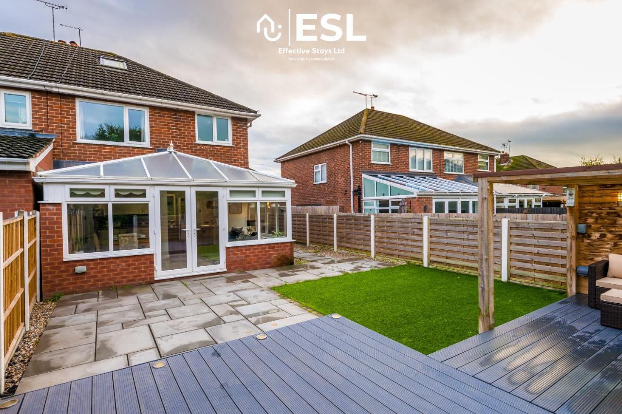 Open Plan - 3 Bedroom House - Garden And Outdoor Seating - Driveway Parking - Short Drive To City Centre Saughall Eksteriør billede