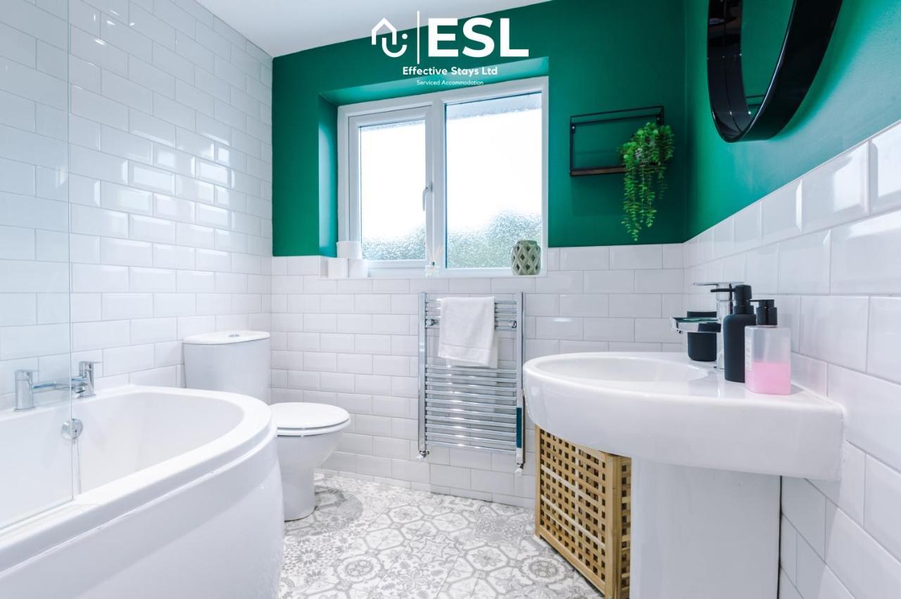 Open Plan - 3 Bedroom House - Garden And Outdoor Seating - Driveway Parking - Short Drive To City Centre Saughall Eksteriør billede