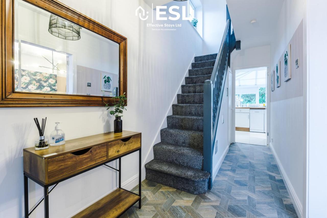 Open Plan - 3 Bedroom House - Garden And Outdoor Seating - Driveway Parking - Short Drive To City Centre Saughall Eksteriør billede