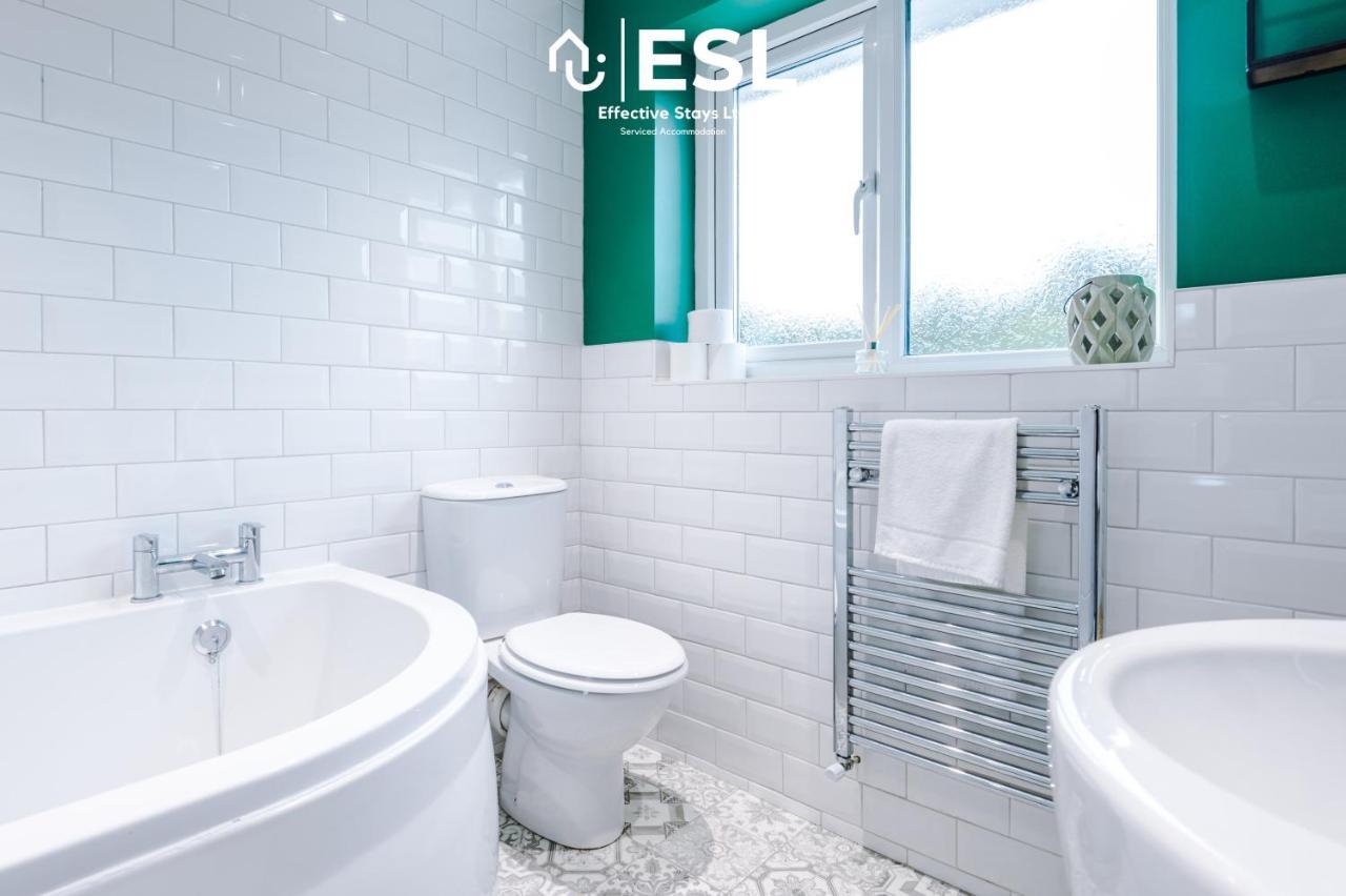 Open Plan - 3 Bedroom House - Garden And Outdoor Seating - Driveway Parking - Short Drive To City Centre Saughall Eksteriør billede