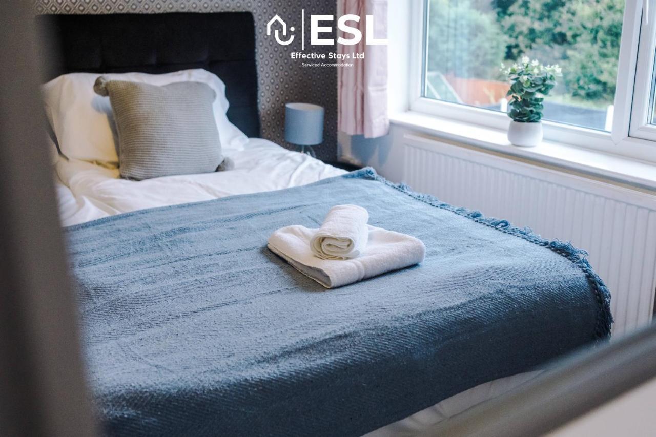 Open Plan - 3 Bedroom House - Garden And Outdoor Seating - Driveway Parking - Short Drive To City Centre Saughall Eksteriør billede